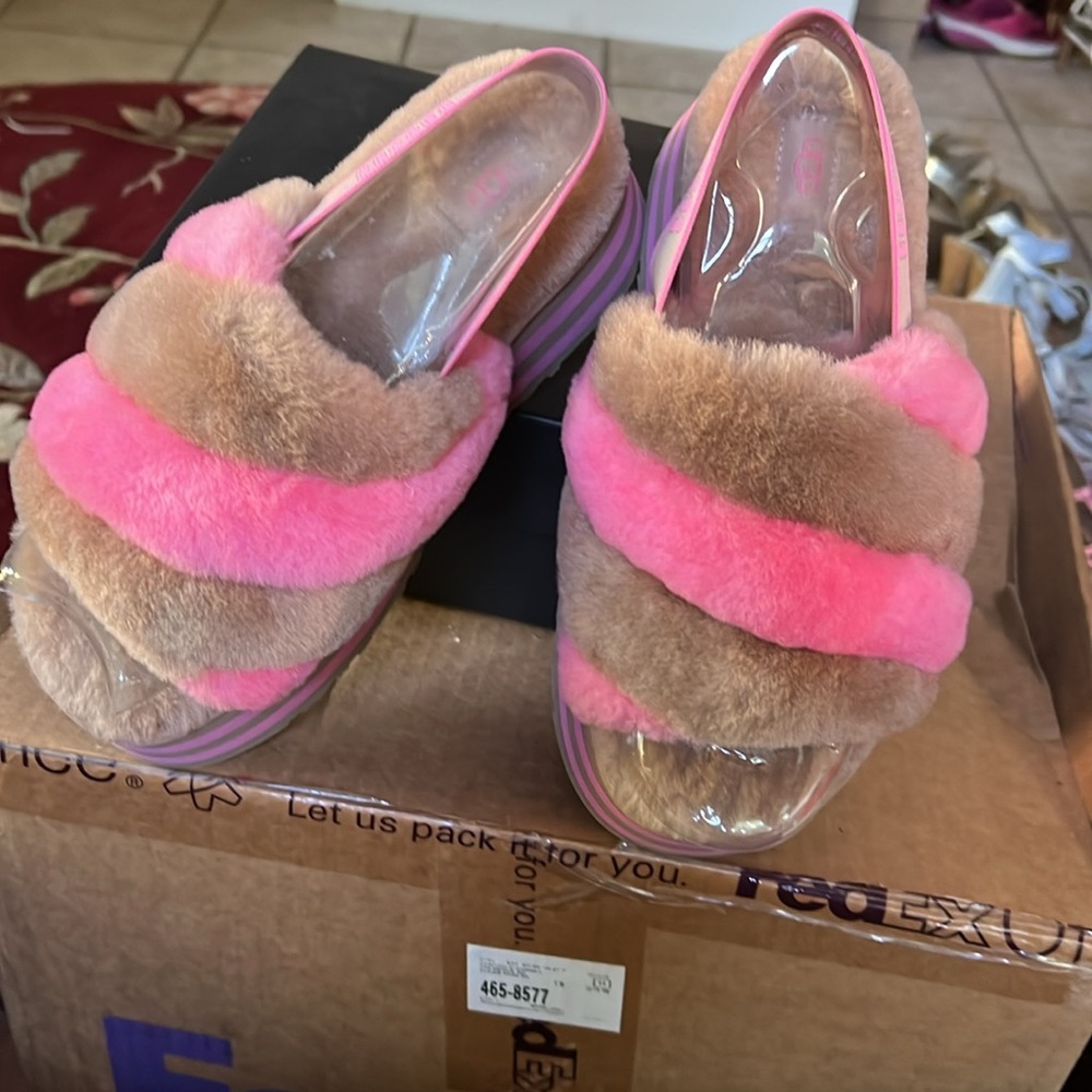 UGG Disco Stripe Slide in Pink and Tan Sz 7 - Picture 10 of 10